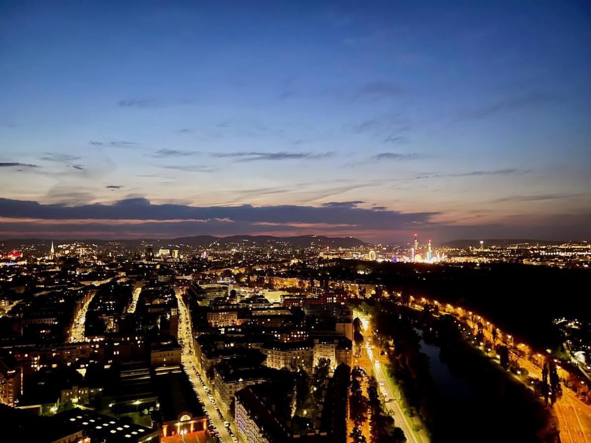 Triiiple Level 31 - Sonnenwohnen Apartment Mit Fantastischem Ausblick Und Parkplatz Viena Exterior foto